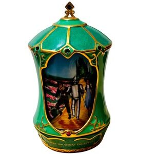 Ardleigh Elliott Wizard of Oz Revolving Heirloom Revolving Porcelain Music Box